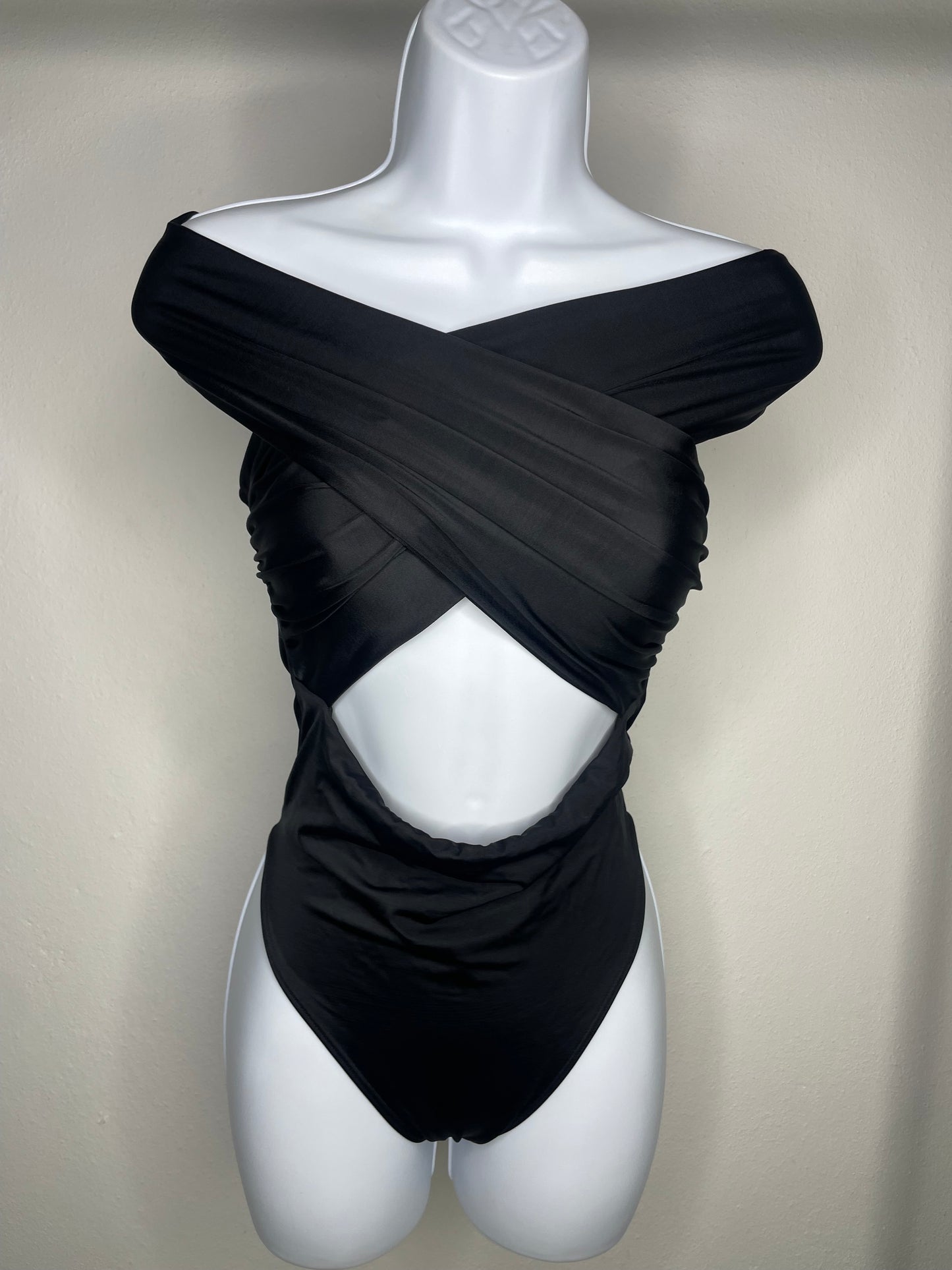 Black Sand 1-piece Swimsuit