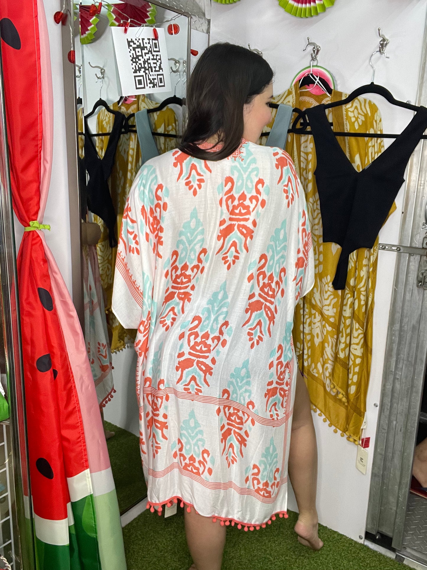 Kimono with pompom