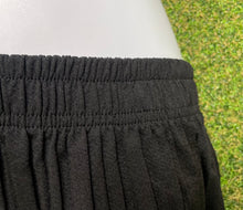 Load image into Gallery viewer, Black Pleated Palazzo Pants
